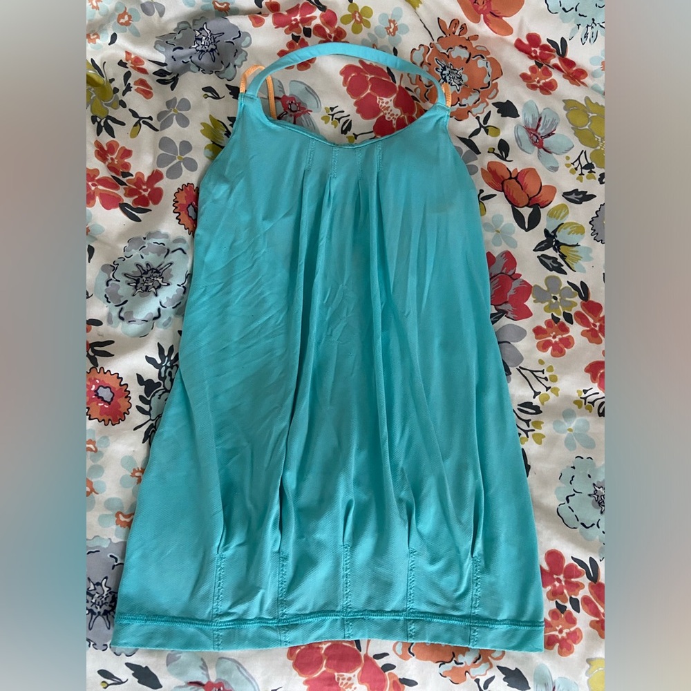 Lululelon tank tops